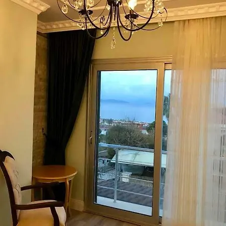 Cesme فيلة